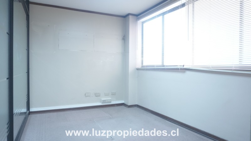 Benavente N&ordm;840, Ed. Baquedano, Of. 208 - Luz Propiedades