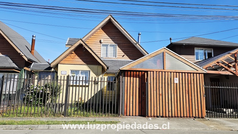 Los Pimientos N&deg;4768, Santuario de la Laguna, Valle Volcanes - Luz Propiedades