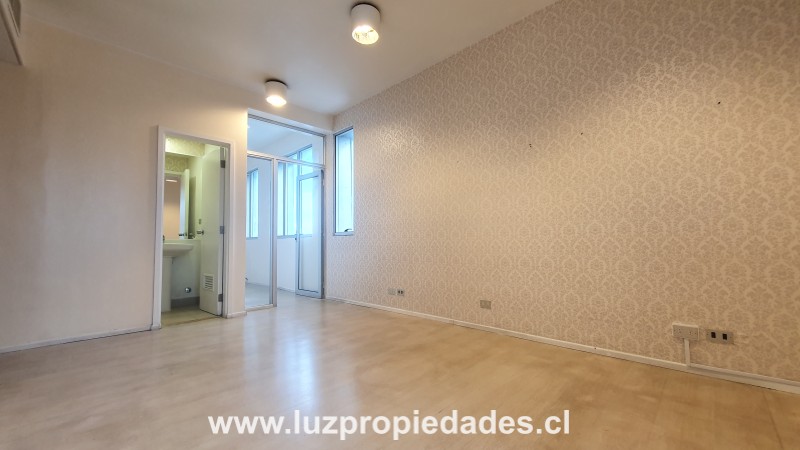 Quillota N&ordm; 175, Of. 1414, Ed. CCHC - Luz Propiedades