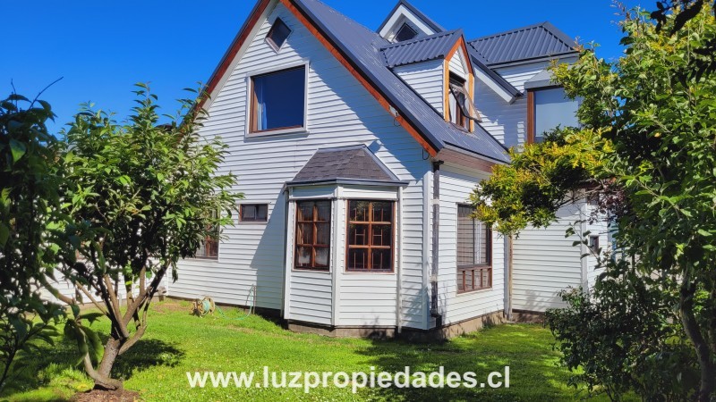 Vía Azul N°1050, Lomas de Reloncaví - Luz Propiedades