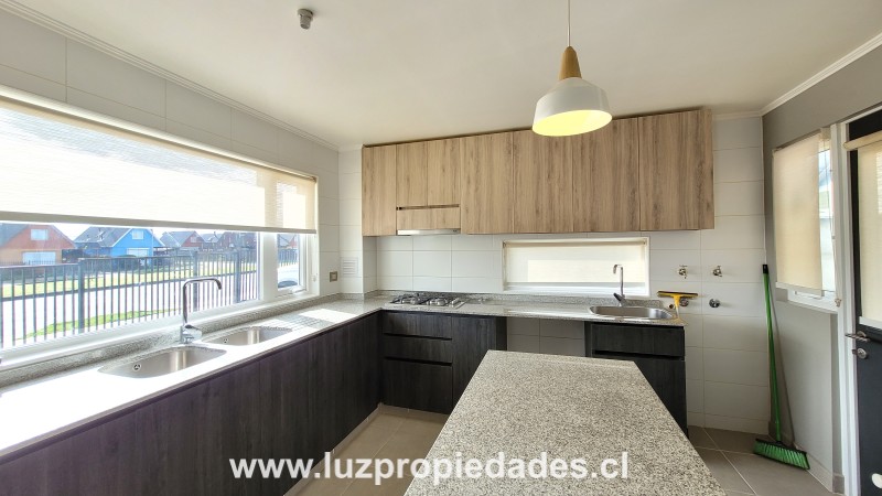 Av. Austral N°1340, c-36, Condominio Reserva Mirador - Luz Propiedades