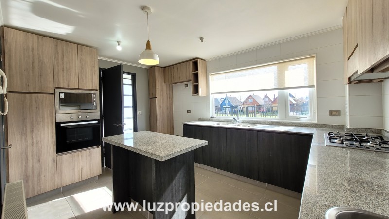 Av. Austral N°1340, c-36, Condominio Reserva Mirador - Luz Propiedades