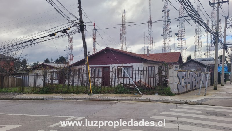 Av. Presidente Ibáñez N°1424 - Luz Propiedades