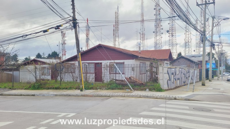 Av. Presidente Ibáñez N°1424 - Luz Propiedades