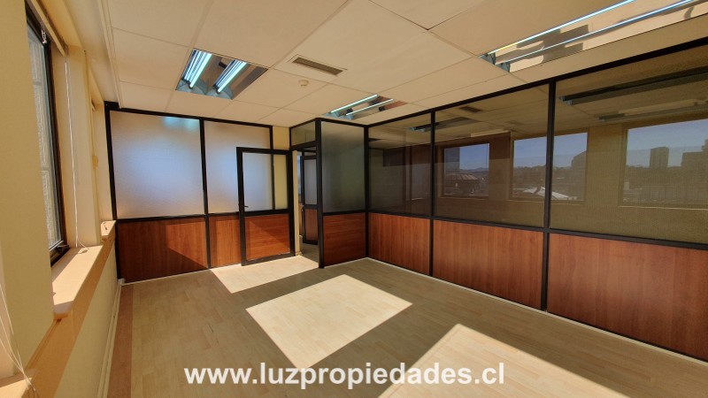 Benavente N°550, Of. 705, Ed. Campanario - Luz Propiedades