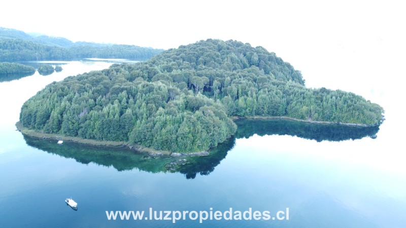  Campo Canal de Puyuhuapi - Luz Propiedades