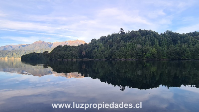  Campo Canal de Puyuhuapi - Luz Propiedades