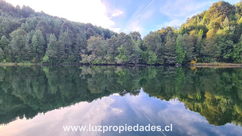  Campo Canal de Puyuhuapi - Luz Propiedades