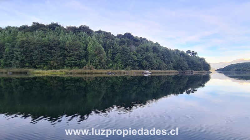  Campo Canal de Puyuhuapi - Luz Propiedades