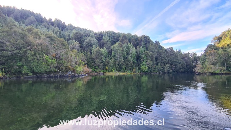  Campo Canal de Puyuhuapi - Luz Propiedades