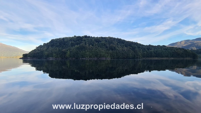  Campo Canal de Puyuhuapi - Luz Propiedades