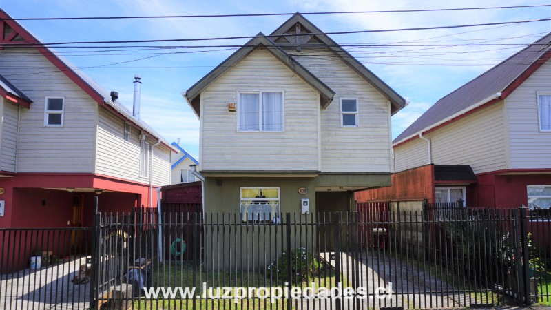 Pj. Isla Calmache Nº1011, Altos de Tenglo - Luz Propiedades