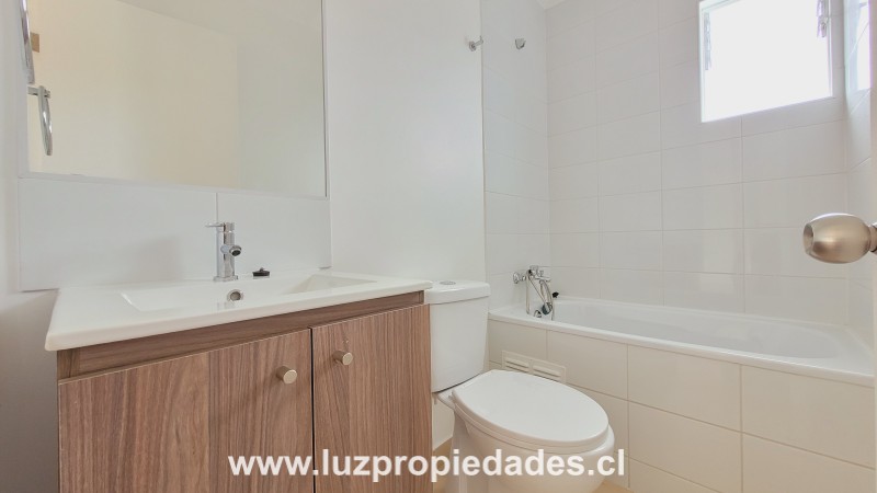 Psj. Teresa Burga N&deg;3052, Lote 10, Mzn A, Costa Chinqu&iacute;o - Luz Propiedades